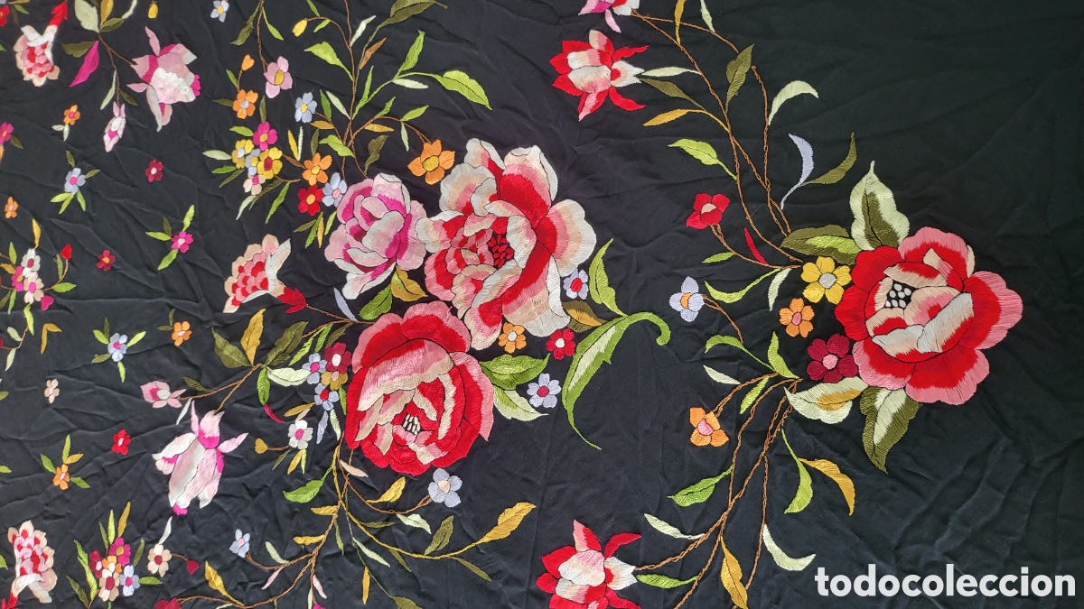 Antig&uuml;edades: MANTON MANILA BORDADO A MANO