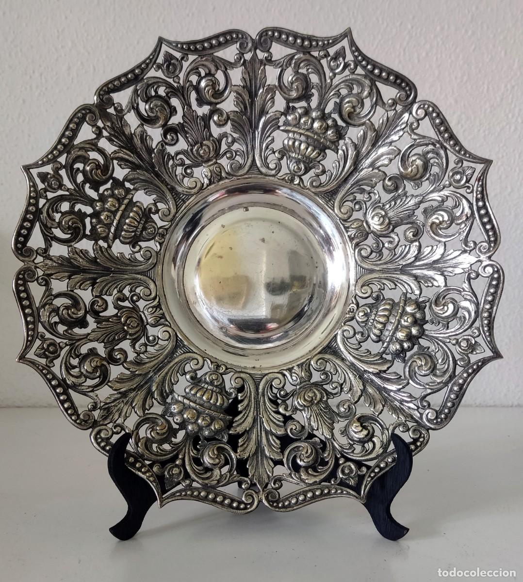 Antig&uuml;edades: ANTIGUO CENTRO DE MESA ALPACA PLATEADA