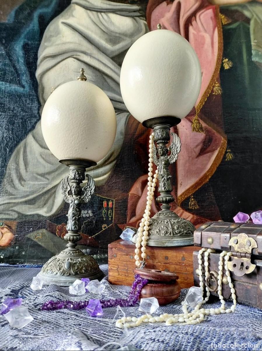 Antiguidades: Pareja huevos de avestruz sobre peanas pedestales bronce XIX