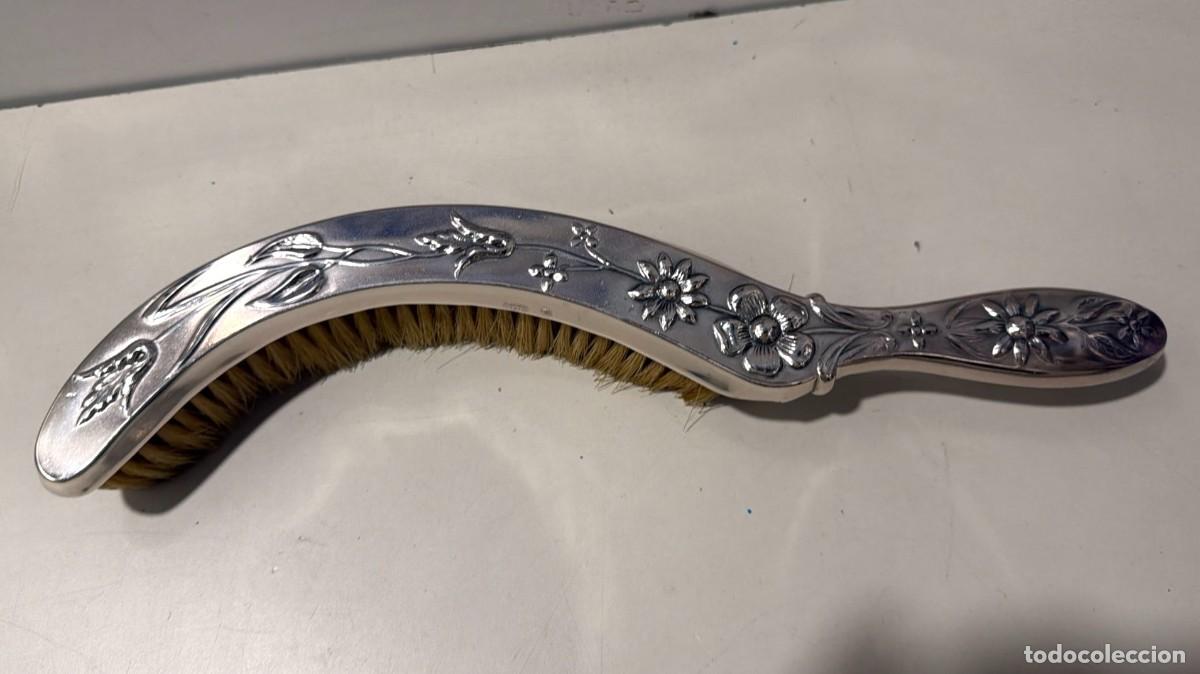 Antig&uuml;edades: Cepillo antiguo mango de alpata estilo Art Nouveau
