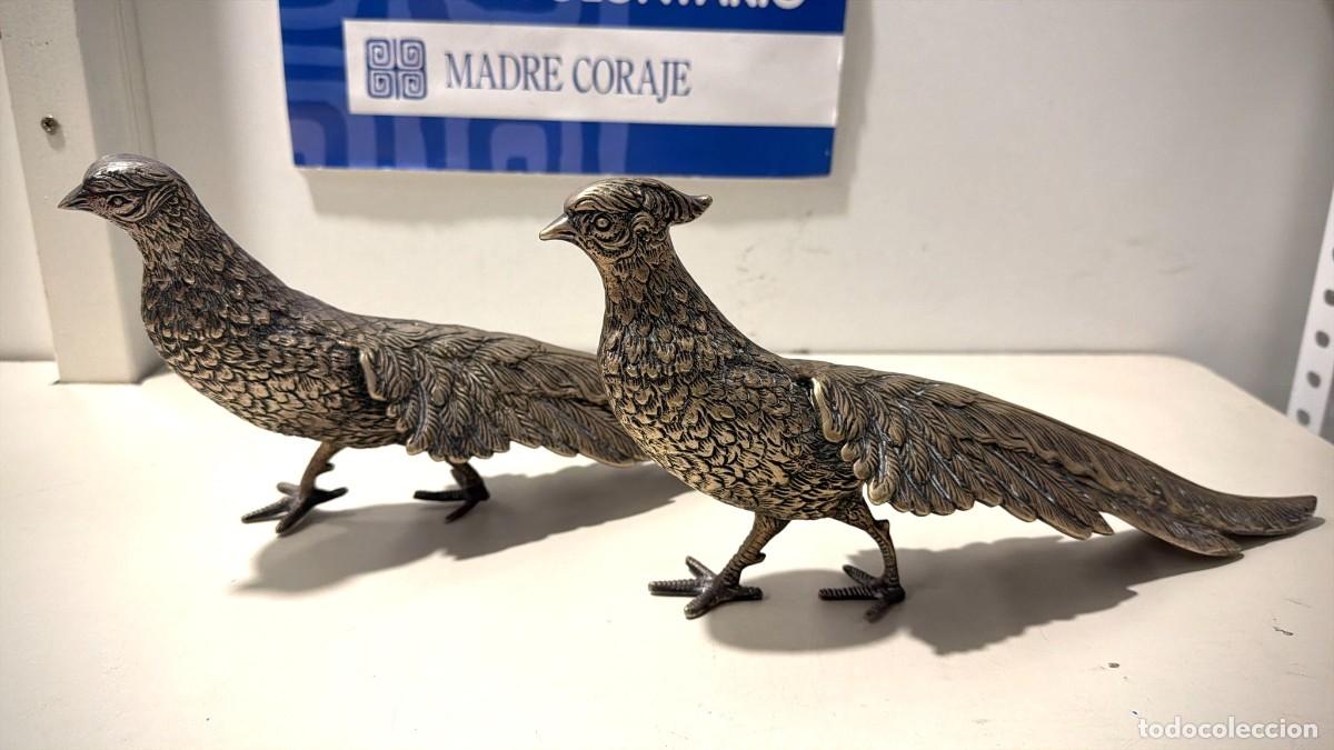 Antig&uuml;edades: P&aacute;jaros macho y hembra