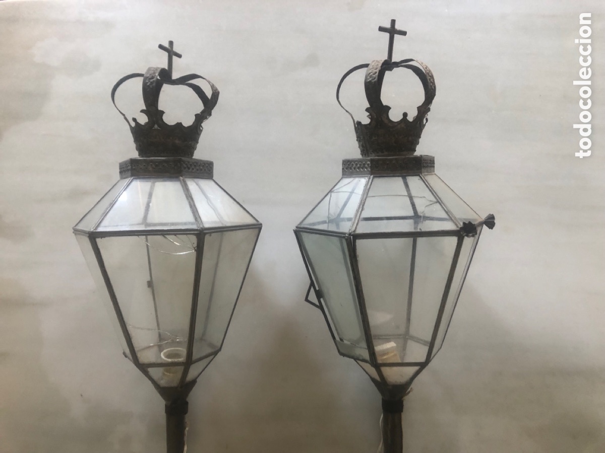 Antig&uuml;edades: Pareja de faroles procesionales en chapa