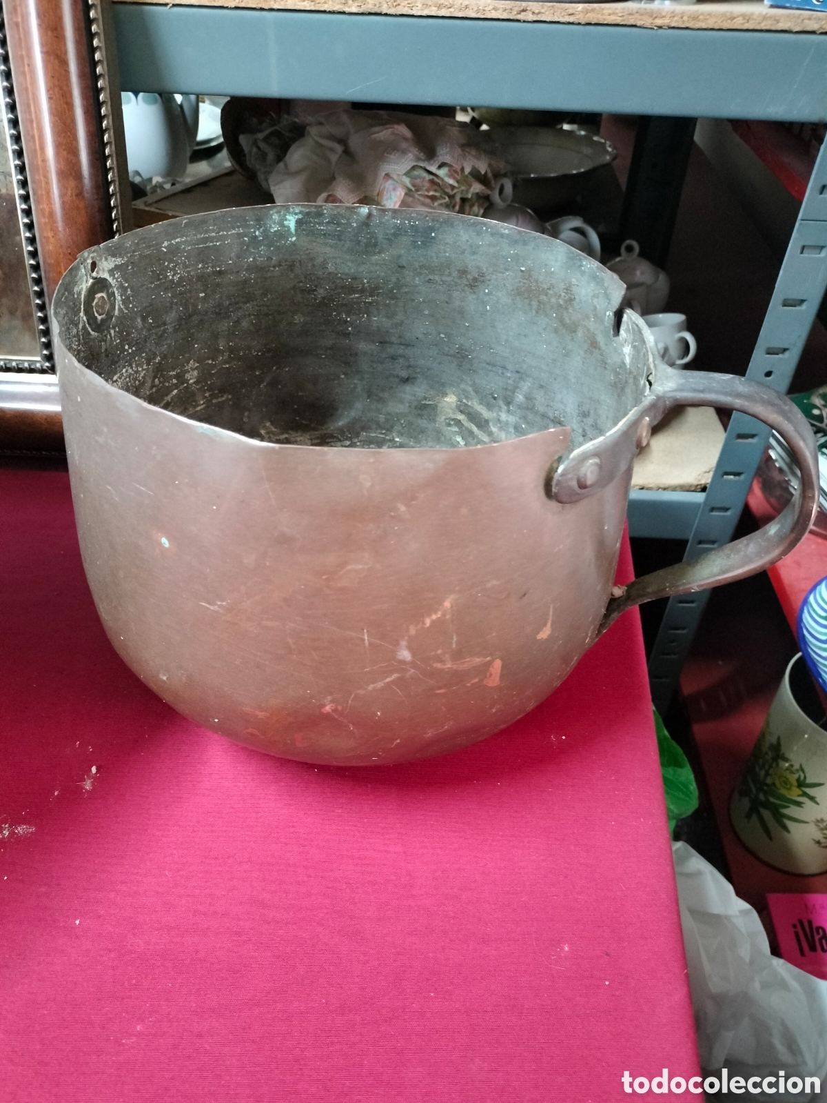 Antig&uuml;edades: Antiguo caldero u olla de cobre