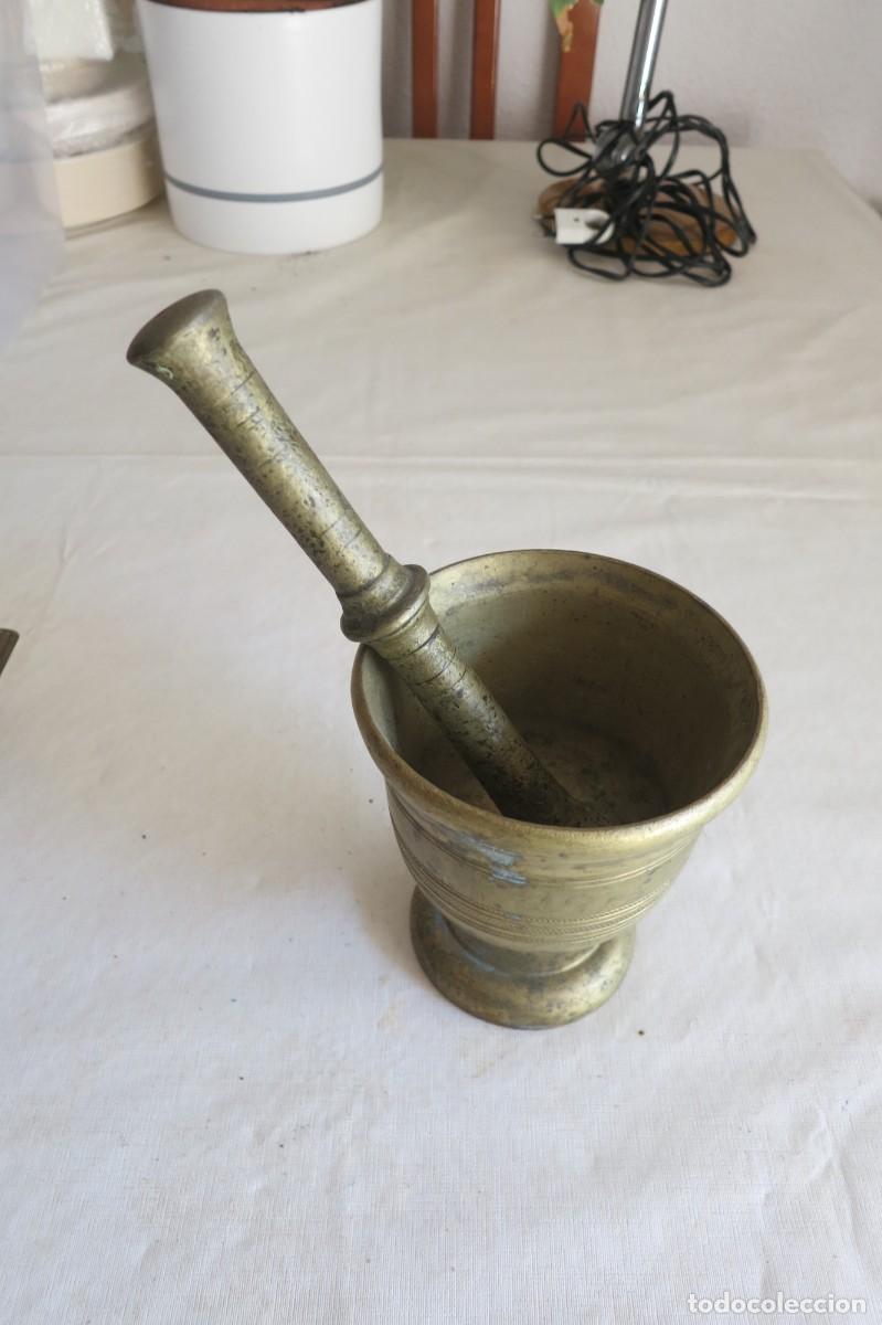 Antig&uuml;edades: almided o mortero de cocina forma de copa - Foto 1