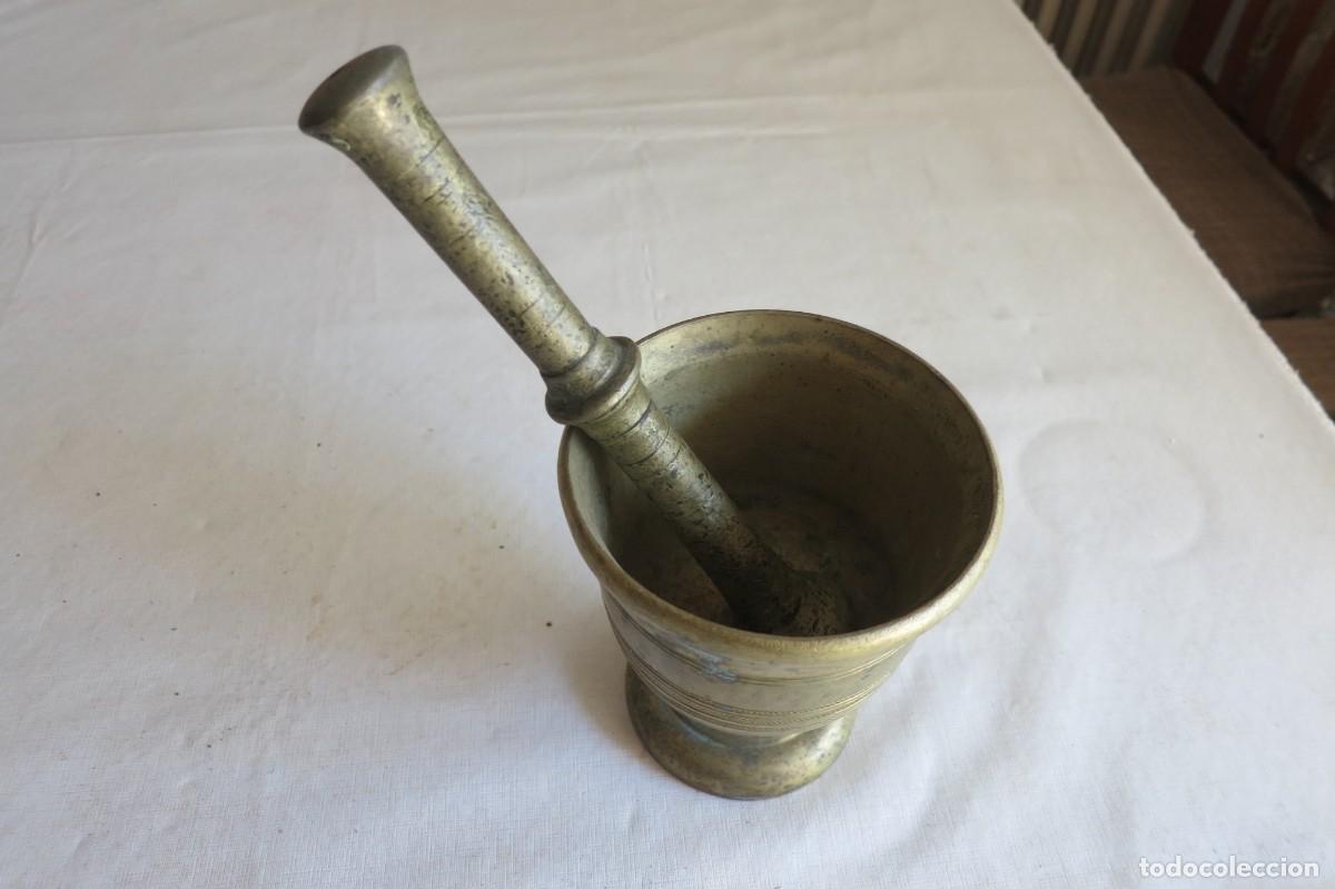 Antig&uuml;edades: almided o mortero de cocina forma de copa - Foto 2