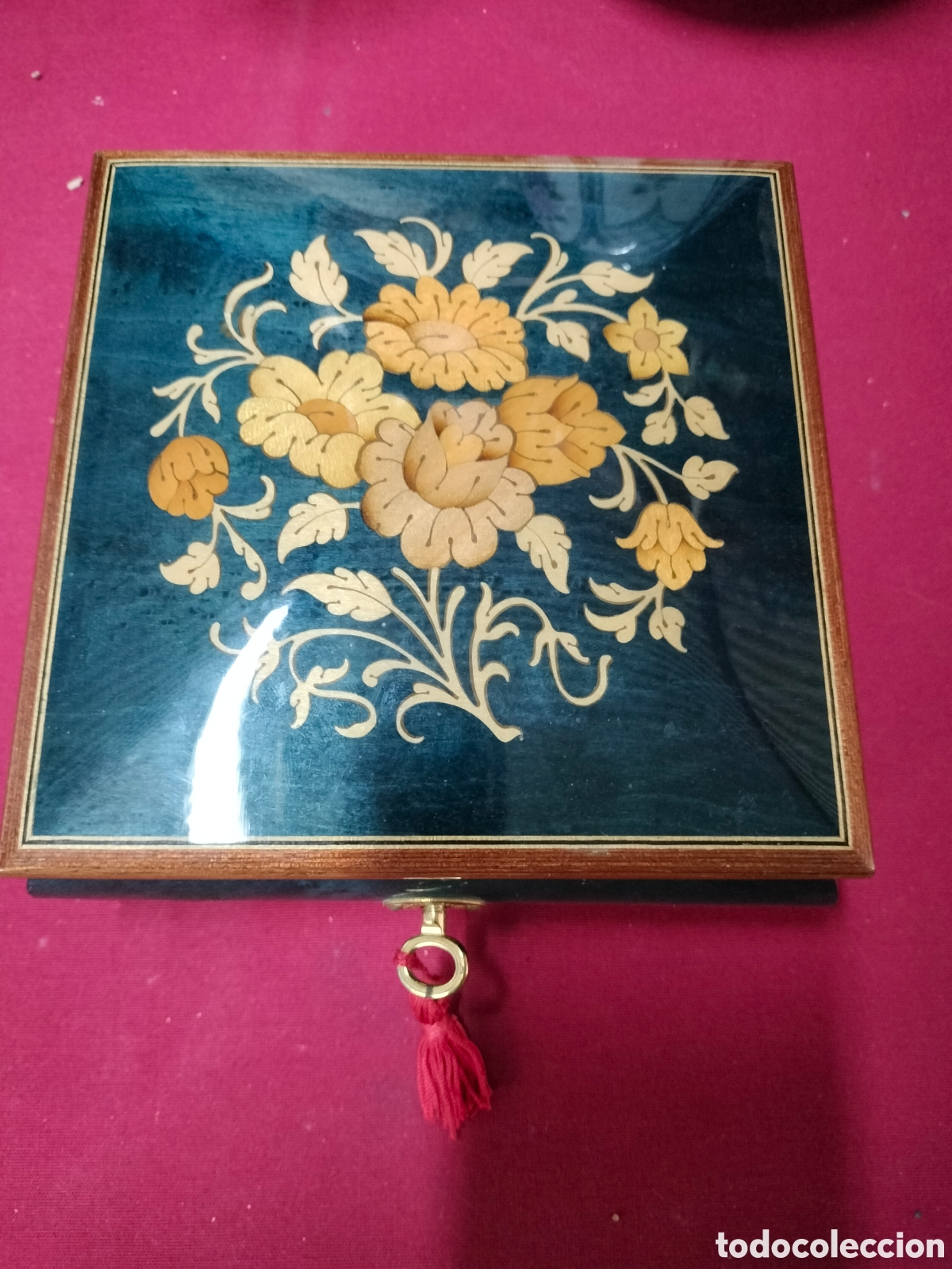 Antiques: Maravilloso joyero caja musical Reuge. Marqueter&iacute;a motivos florales. Tiene sus llaves
