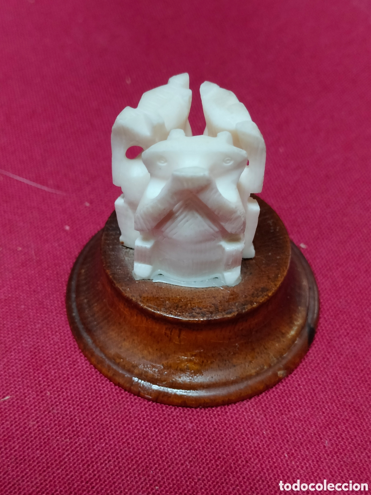 Antig&uuml;edades: figura representa a los&nbsp;Tres Monos Sabios