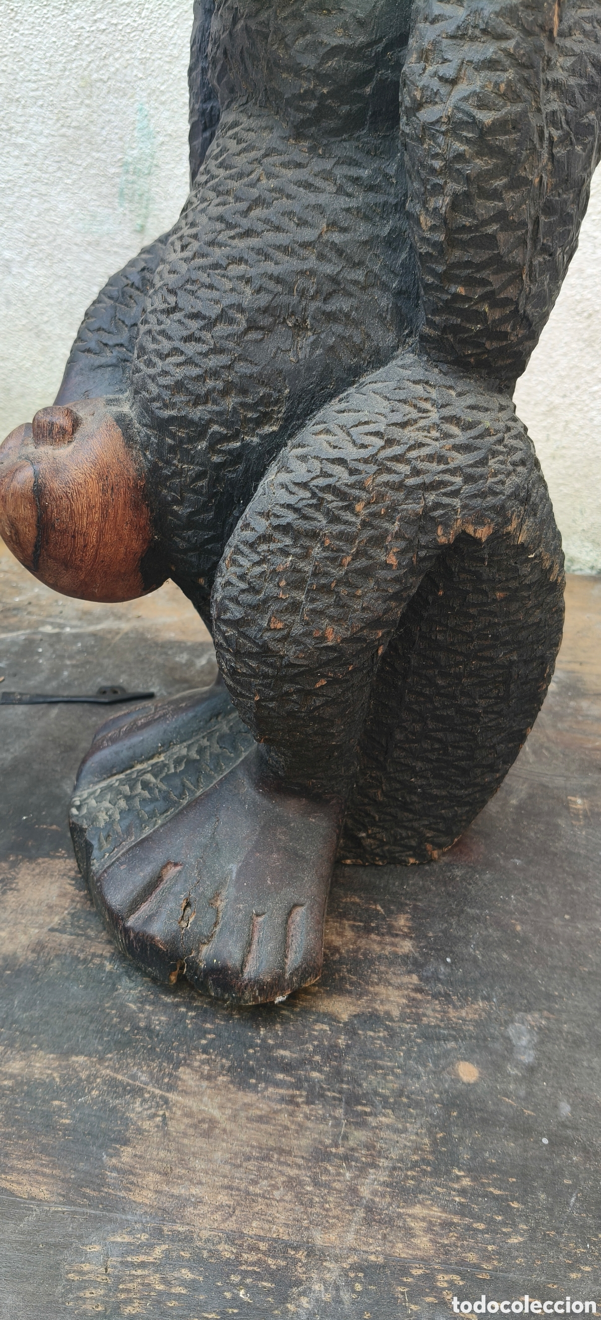 Antig&uuml;edades: Antiguo mono &Aacute;frica en madera 55 cm