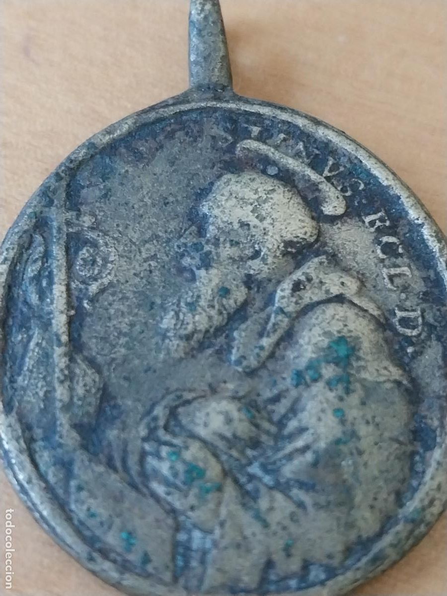 Antig&uuml;edades: SAN BERNARDO DE CLARAVAL MEDALLA BRONCE SXVII 3.87CMS ALTO ORIGINAL