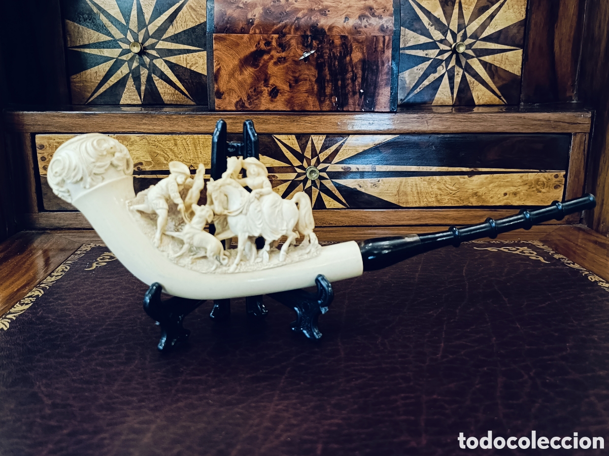 Antig&uuml;edades: MAGNIFICA PIPA DE ESPUMA DE MAR ESCENA DE CAZA Y BOQUILLA DE ASTA