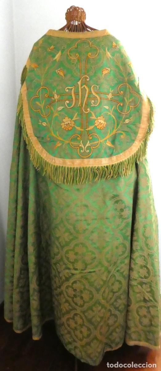 Antiguidades: ANTIGUA CAPA PLUVIAL SEDA BORDADA PPIO.S.XX