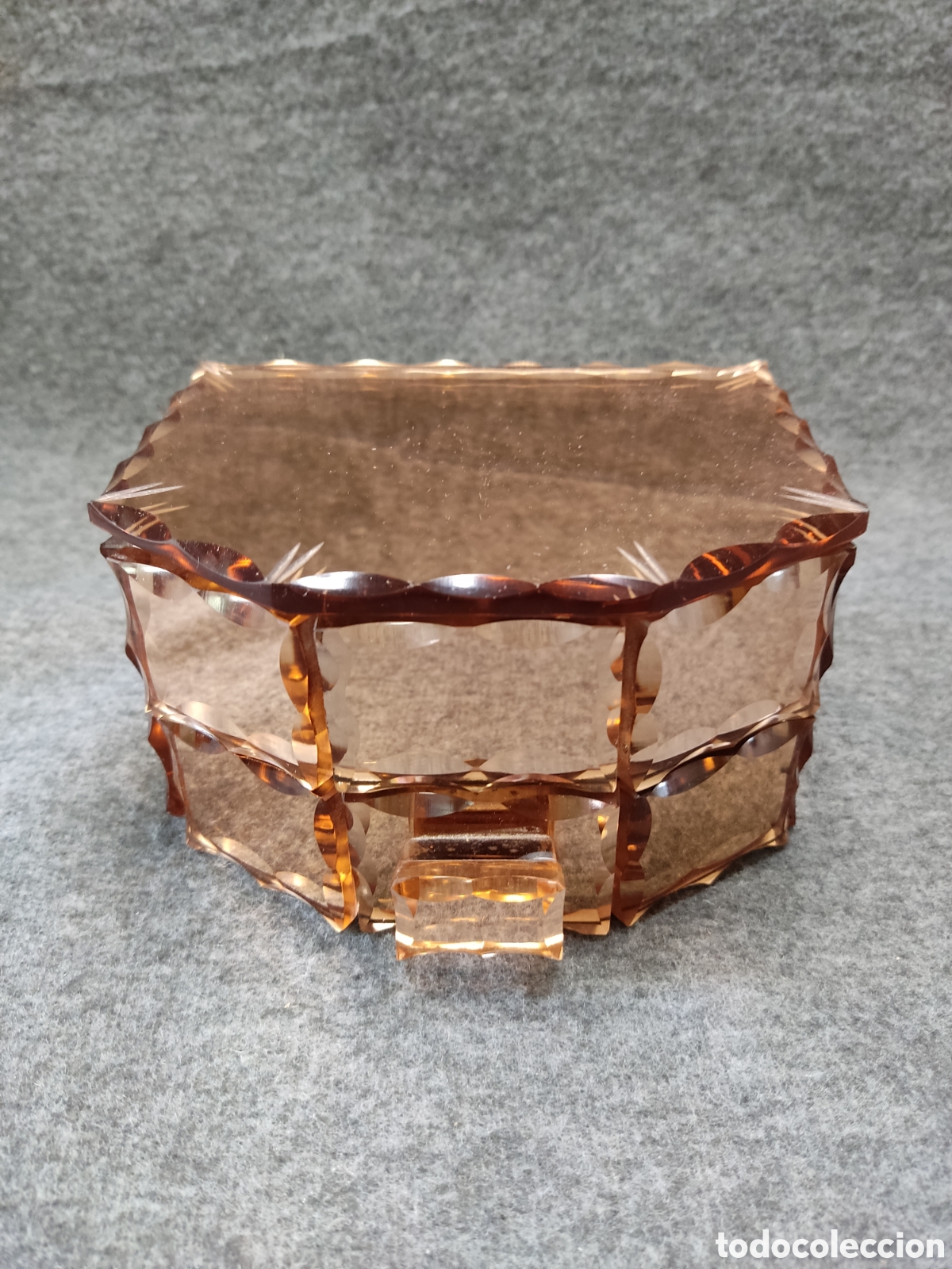 Antig&uuml;edades: Peque&ntilde;o joyero forrado de cristal veneciano