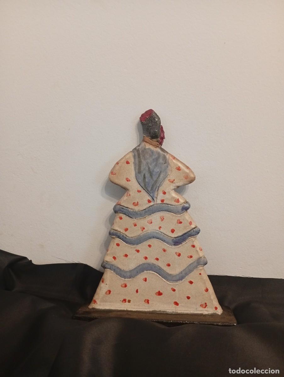 Antig&uuml;edades: Flamenca en terracota decorada y hecha a mano - Foto 3