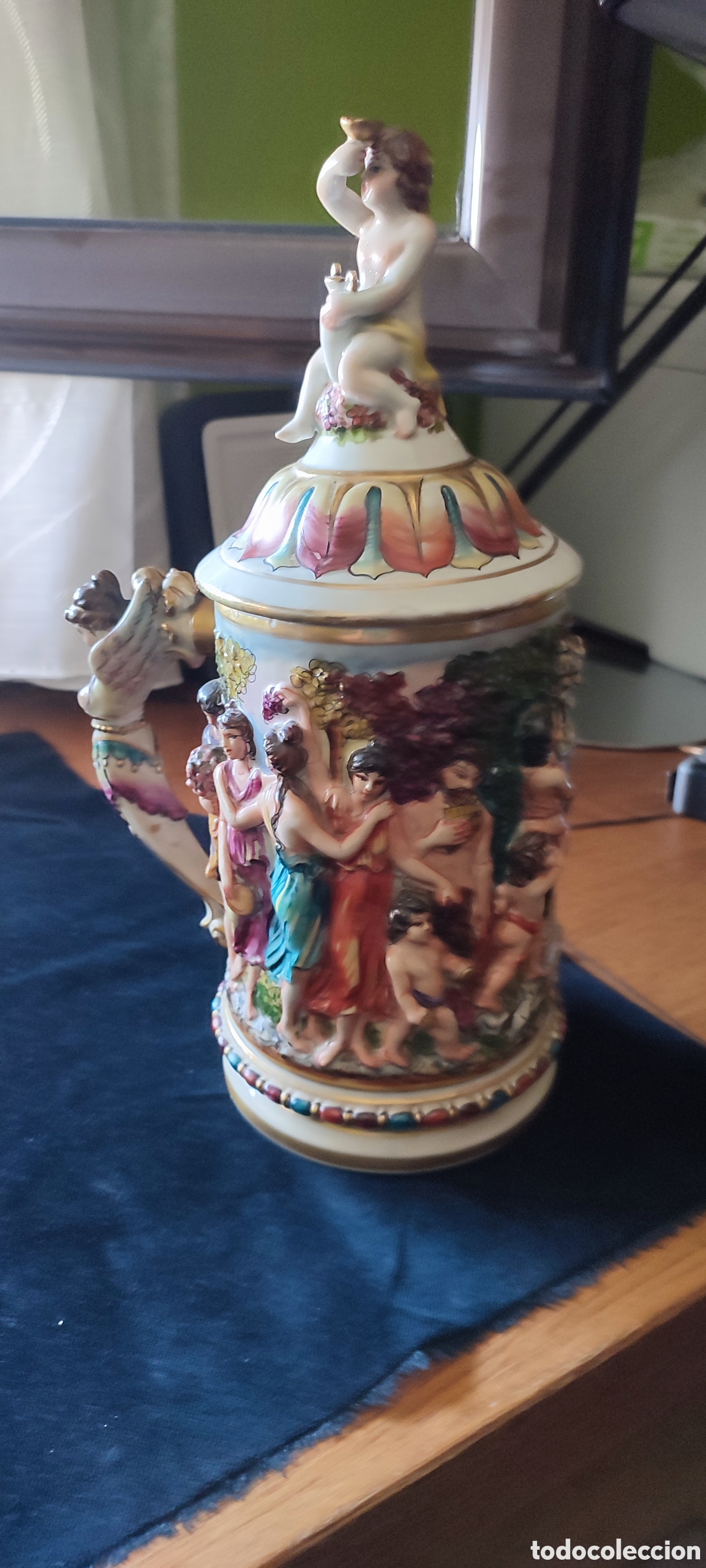 Antig&uuml;edades: Espectacular jarra de porcelana J.M. &Aacute;lvarez estilo Capodimonte sellada