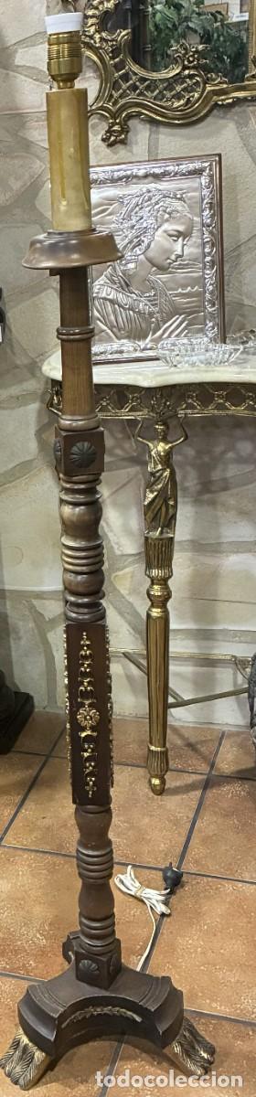 Antig&uuml;edades: L&Aacute;MPARA DE PIE MADERA BRONCES - Foto 3