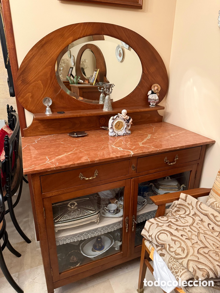 Antig&uuml;edades: Aparador sal&oacute;n antiguo