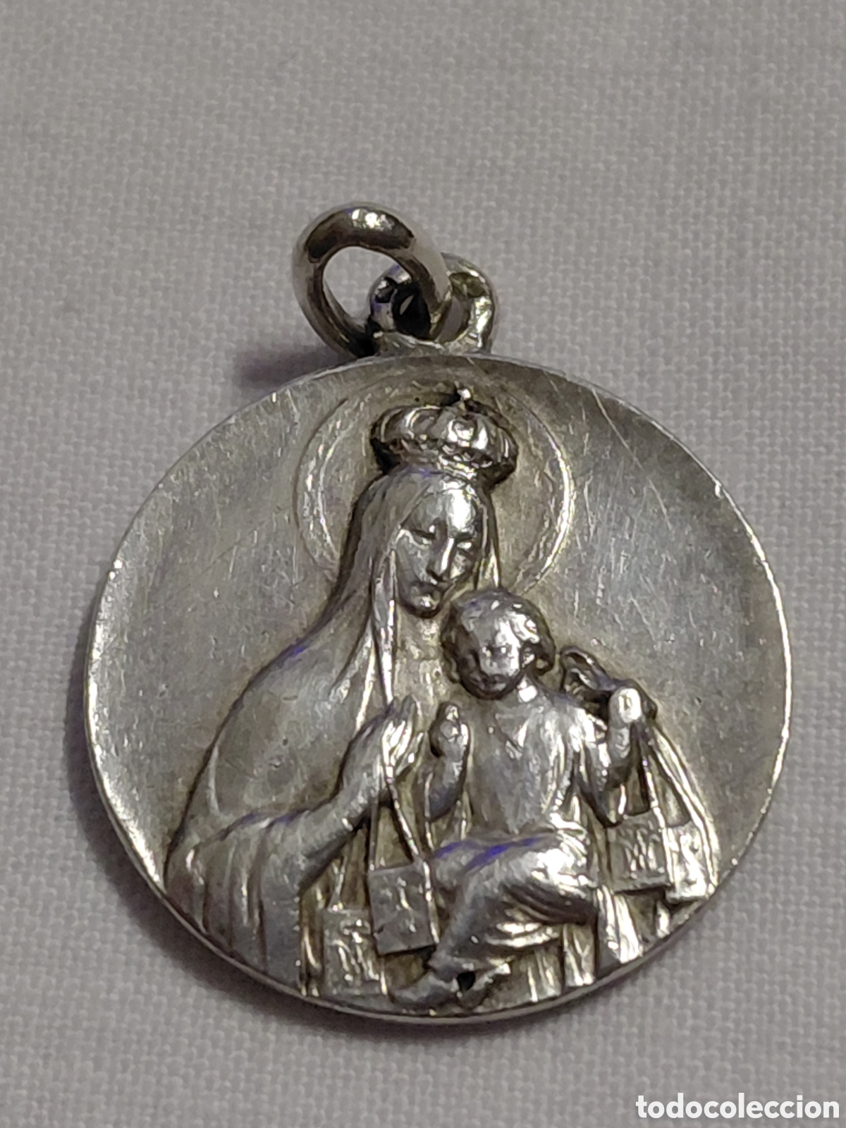 Antig&uuml;edades: MEDALLA DE PLATA VIRGEN DEL CARMEN Y EL SAGRADO CORAZON