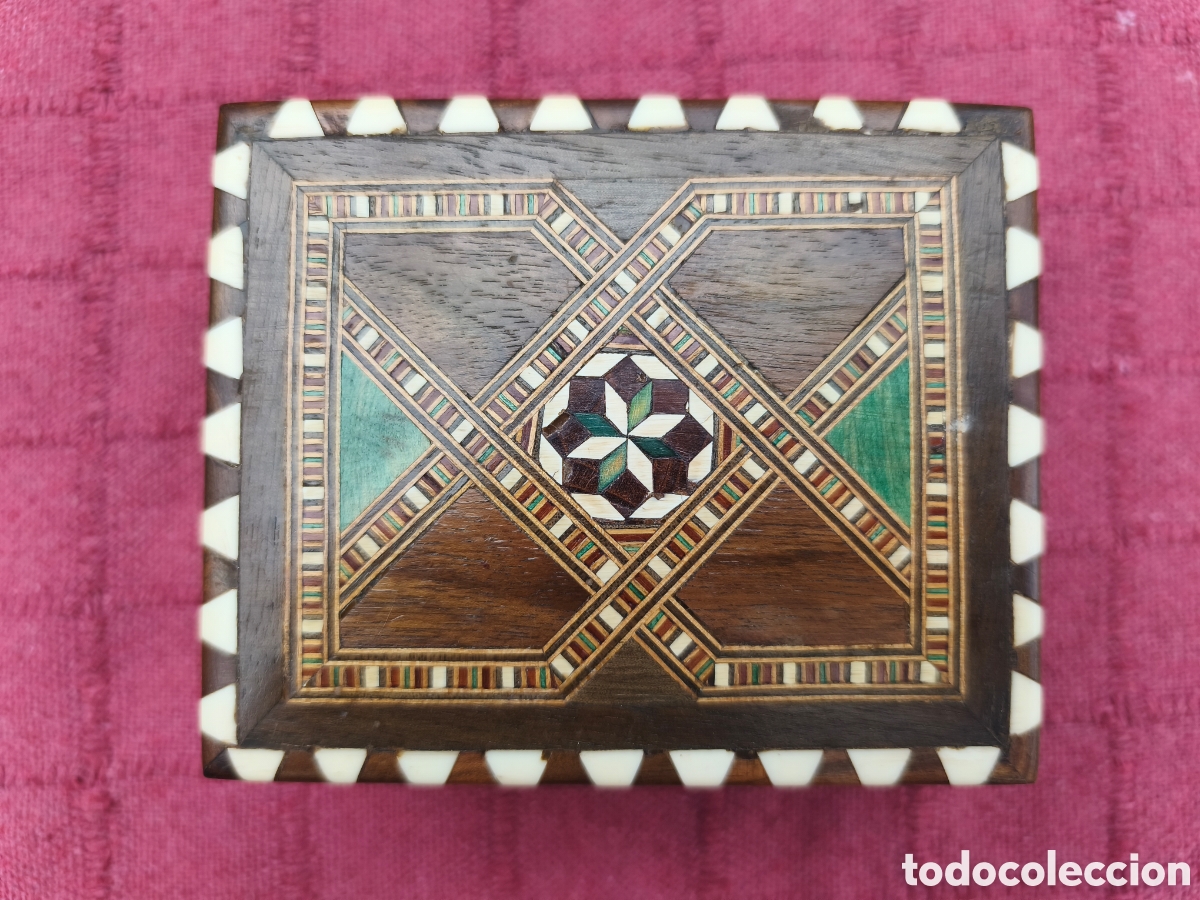 Antig&uuml;edades: CAJA ANTIGUA DE TARACEA GRANADA,PARA JOYERO,TABACO, MONEDAS,JOYAS O OTRAS UTILIDADES