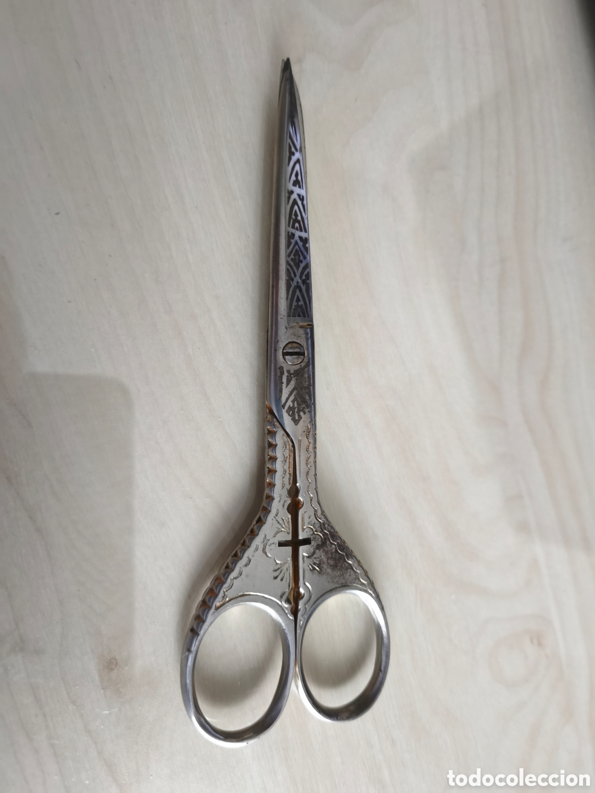 Antig&uuml;edades: Tijeras de Toledo. Costura de monjas.