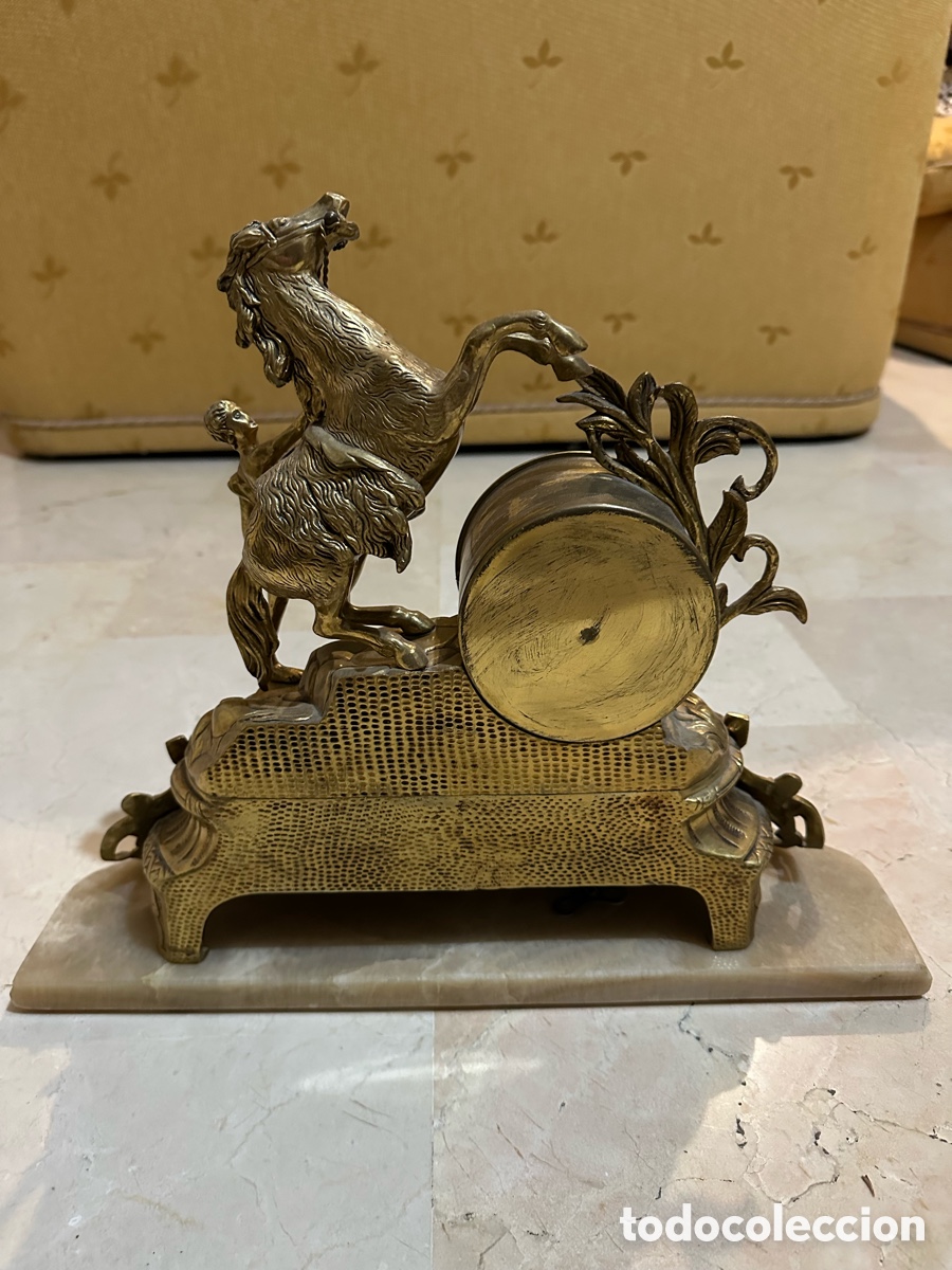 Antig&uuml;edades: Reloj de sobremesa antiguo - Foto 2