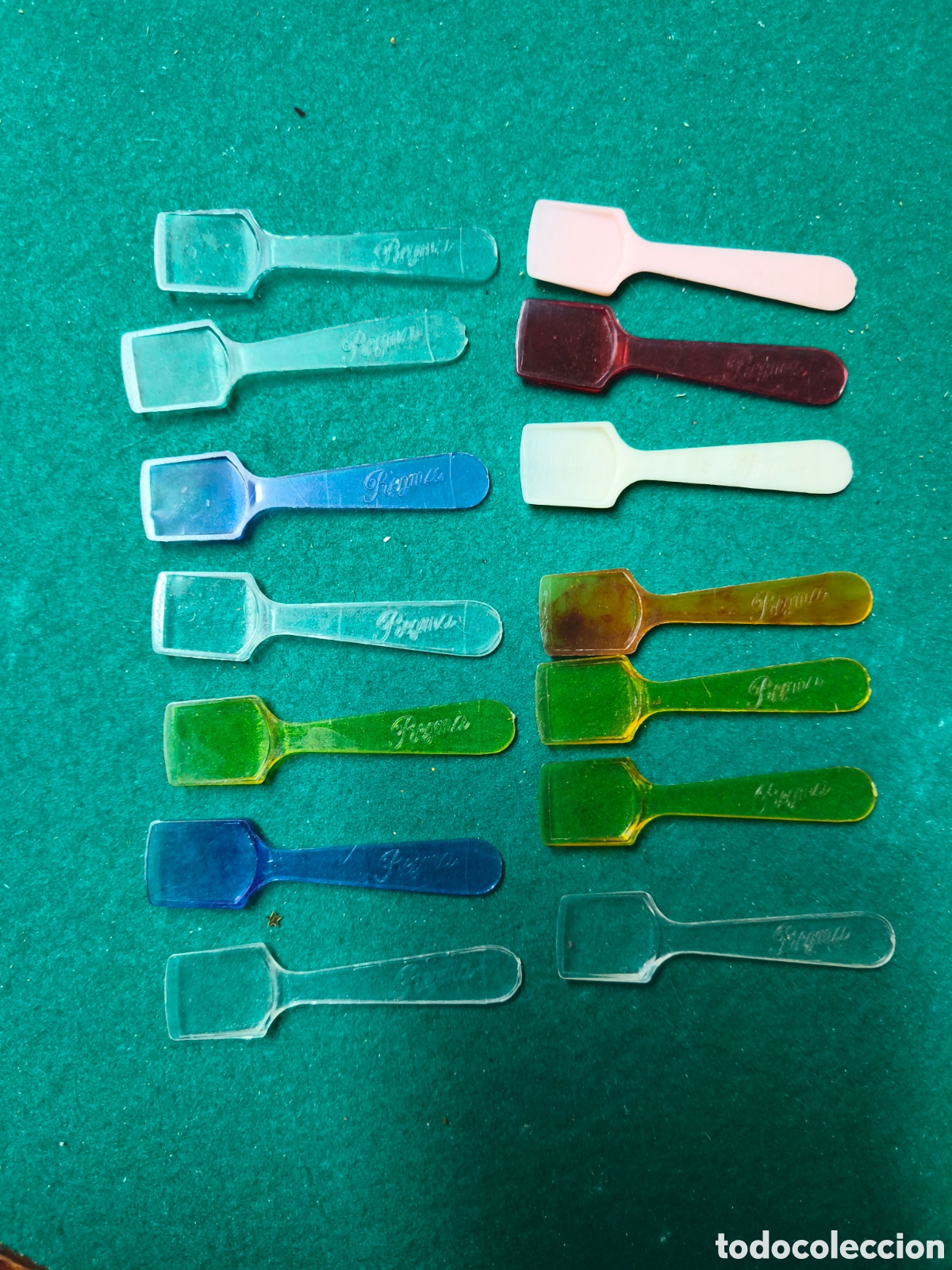 Antig&uuml;edades: Catorce cucharillas de helados a&ntilde;os 60. Marca Regma. Santander