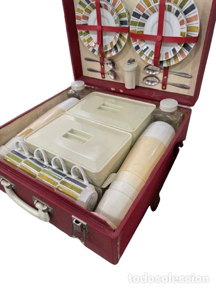 Antig&uuml;edades: Maleta picnic 1978 original 23 piezas