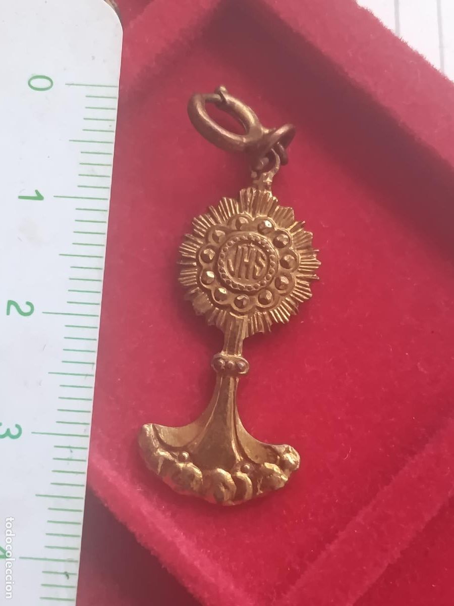 Antig&uuml;edades: Medalla antigua colgante