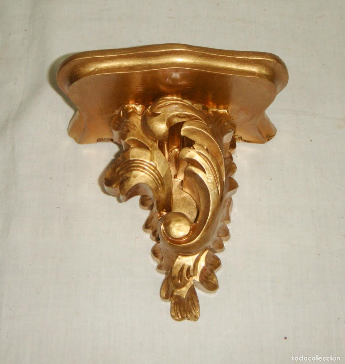 Antiques: M&eacute;nsula o peana dorada &middot; Estilo cl&aacute;sico