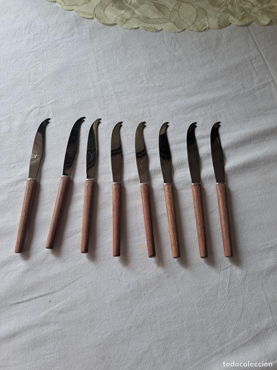 Antig&uuml;edades: Juego de 8 cuchillos de queso, mango de madera cuchillo de inox