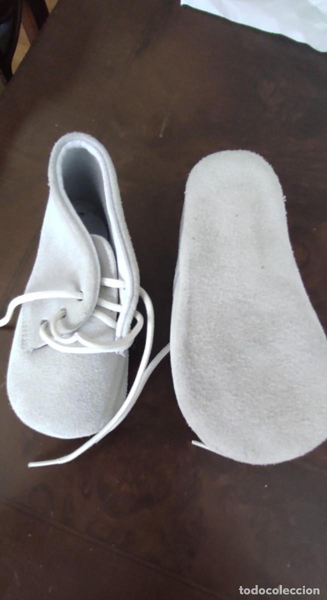 Antig&uuml;edades: LOTE DE 4 ZAPATITOS DE BEB&Eacute; - Foto 5