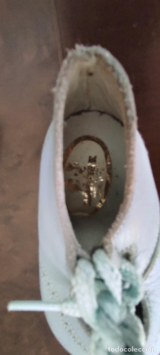 Antig&uuml;edades: LOTE DE 4 ZAPATITOS DE BEB&Eacute; - Foto 6