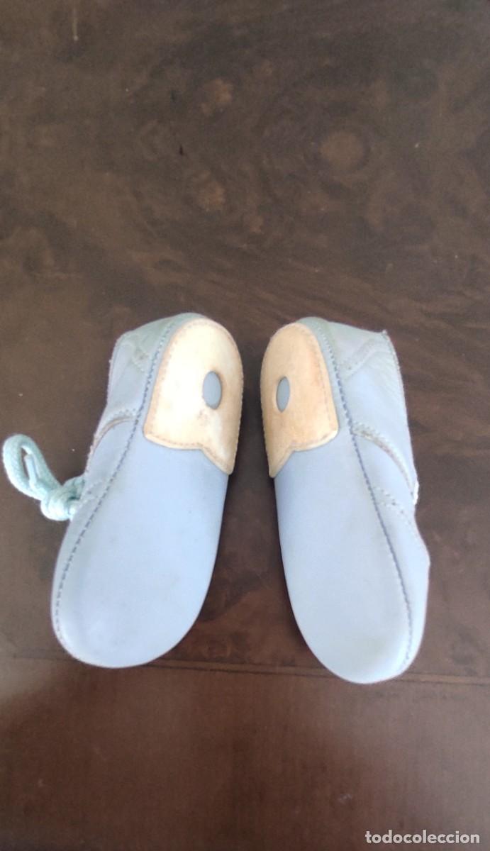 Antig&uuml;edades: LOTE DE 4 ZAPATITOS DE BEB&Eacute; - Foto 8