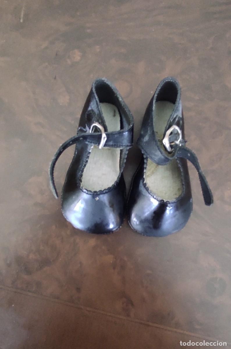 Antig&uuml;edades: LOTE DE 4 ZAPATITOS DE BEB&Eacute; - Foto 10