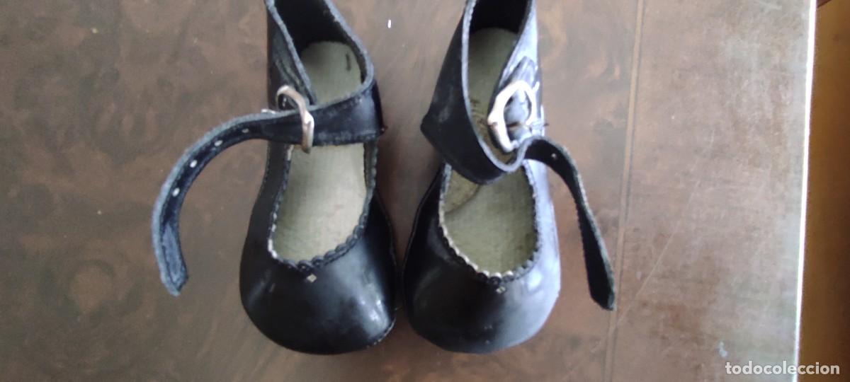 Antig&uuml;edades: LOTE DE 4 ZAPATITOS DE BEB&Eacute; - Foto 11