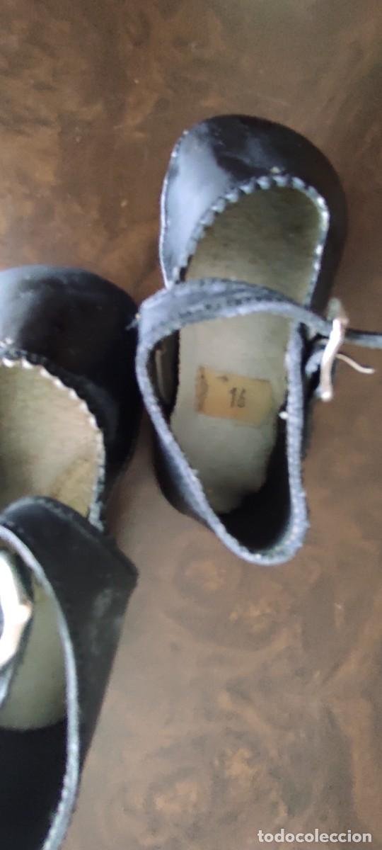 Antig&uuml;edades: LOTE DE 4 ZAPATITOS DE BEB&Eacute; - Foto 12