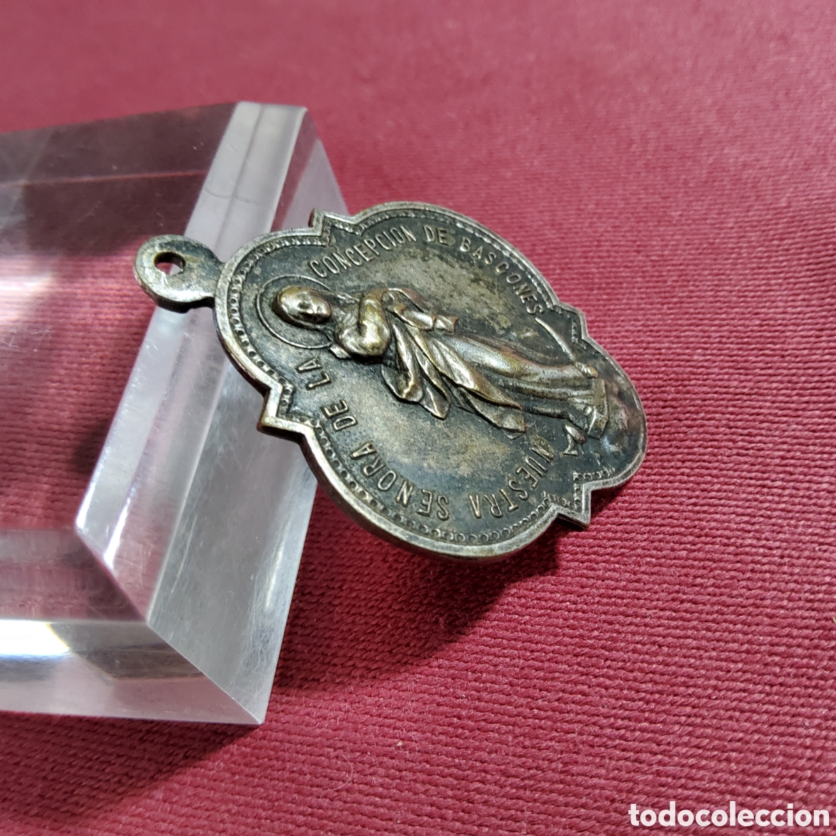 Antig&uuml;edades: ANTIGUA MEDALLA DE NUESTRA SE&Ntilde;ORA DE LA CONCEPCI&Oacute;N DE BASCONES, EN MAHAMUD, BURGOS