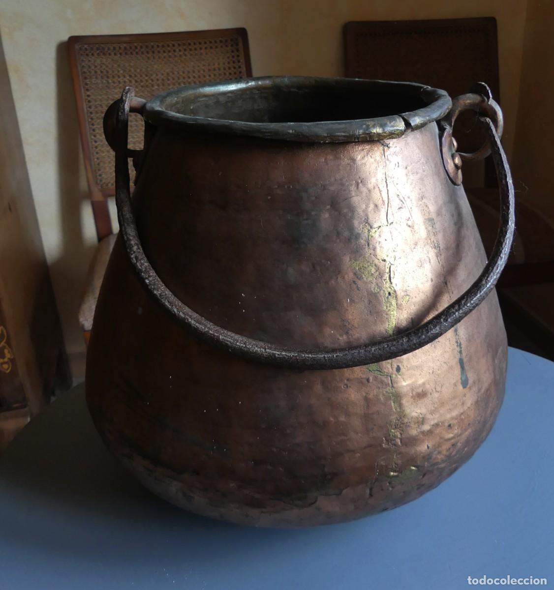 Antig&uuml;edades: ANTIGUA OLLA O MARMITA DE COBRE( PAGO POR BIZUM)