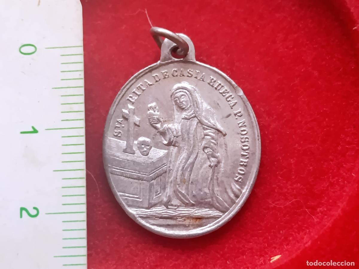 Antig&uuml;edades: Medalla antigua de Santa Rita de Casia