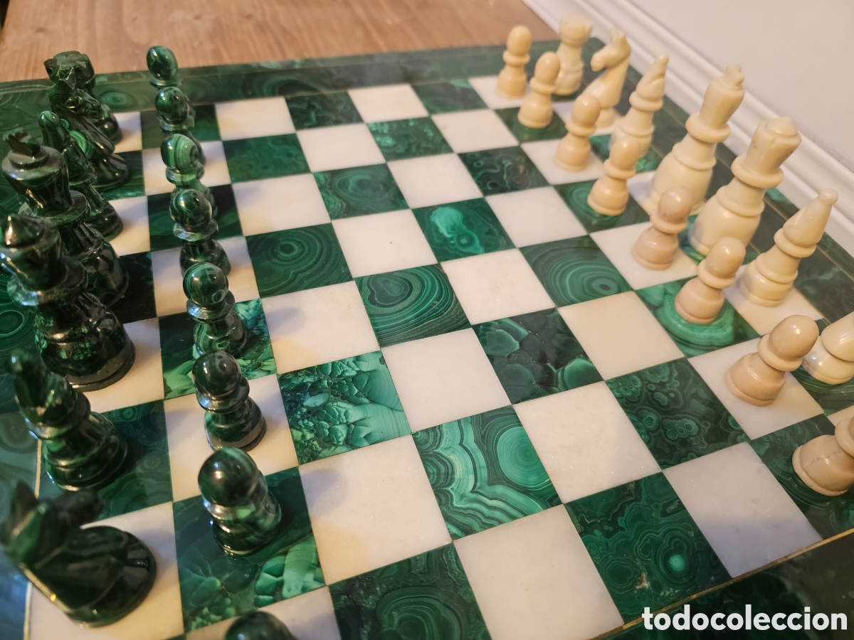 Antig&uuml;edades: Magn&iacute;fico juego de ajedrez de dise&ntilde;o