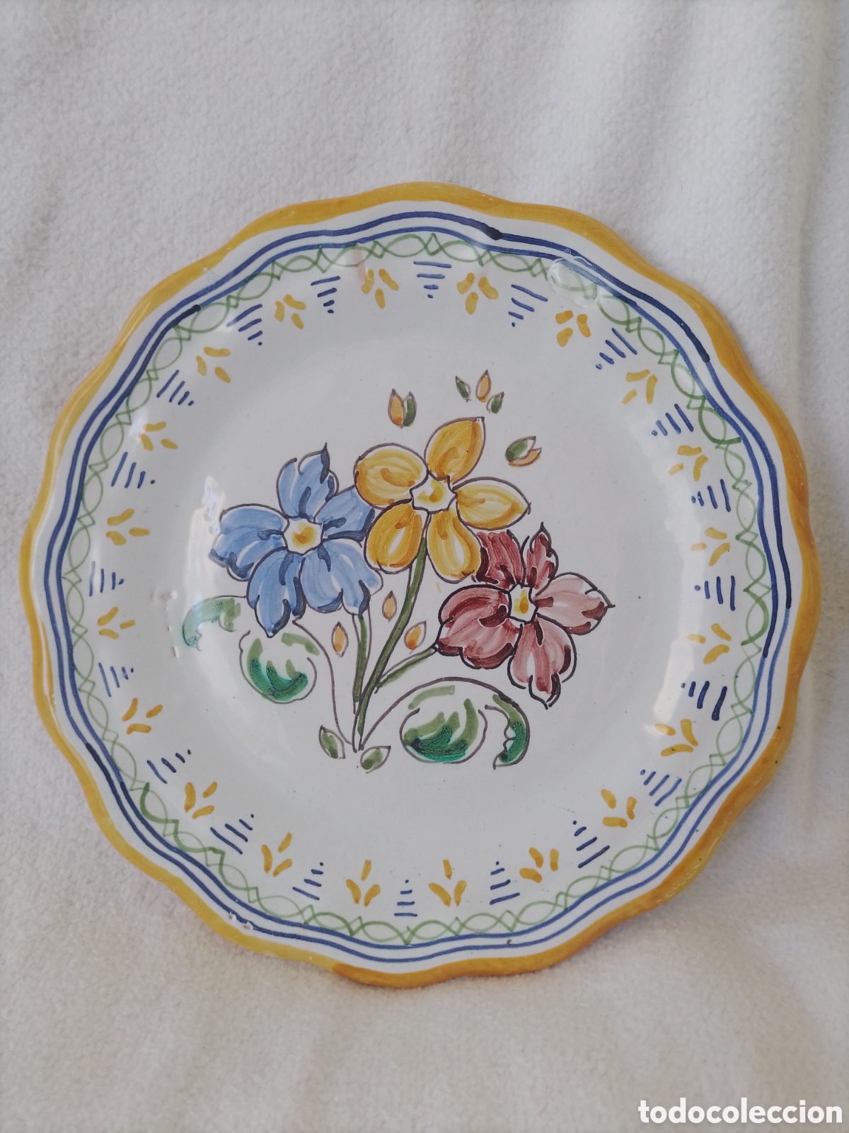 Antig&uuml;edades: Plato cer&aacute;mica de Talavera S Timoneda.