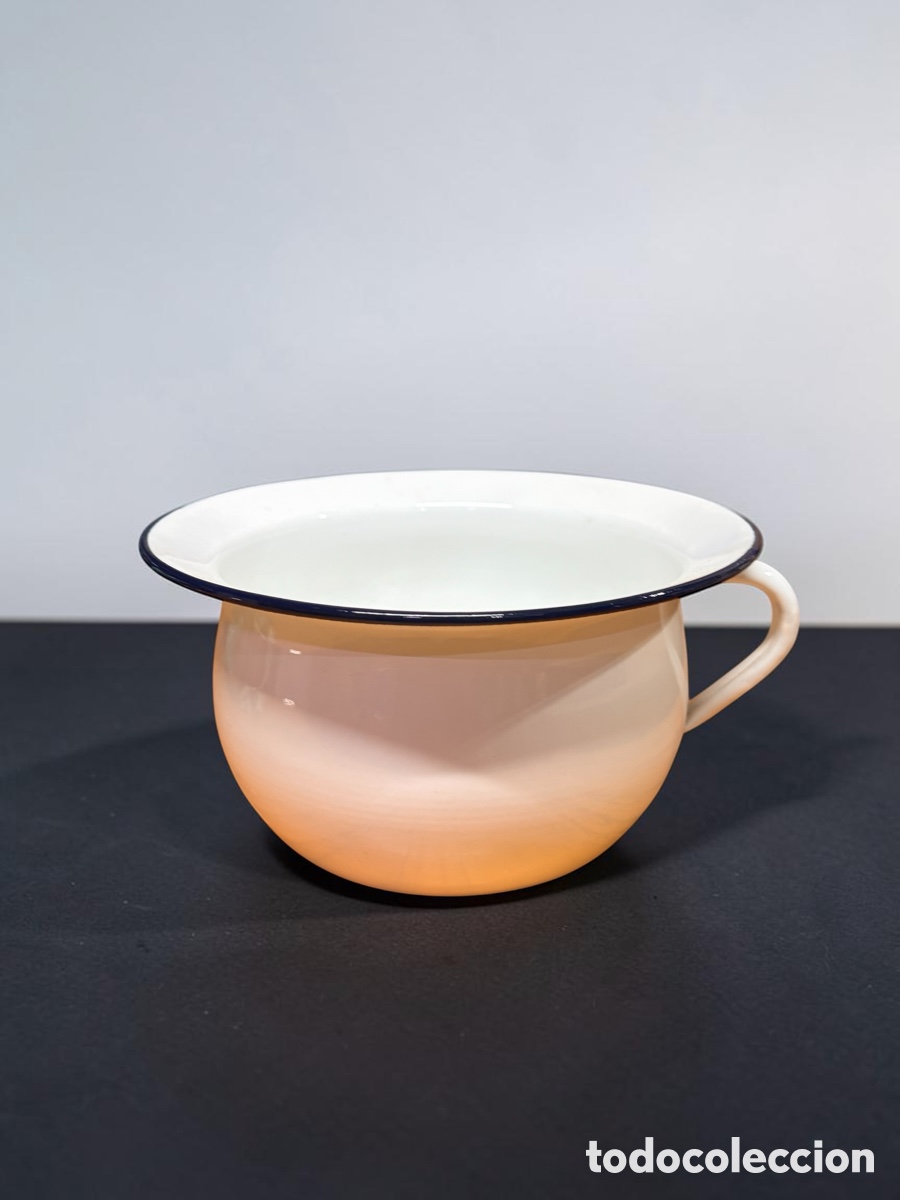 Antig&uuml;edades: Antiguo bac&iacute;n de esmalte