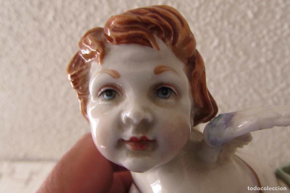 Antig&uuml;edades: Figura Angelito Bola dorada - Porcelana de Algora - Querub&iacute;n Decoraci&oacute;n-NUMERADA
