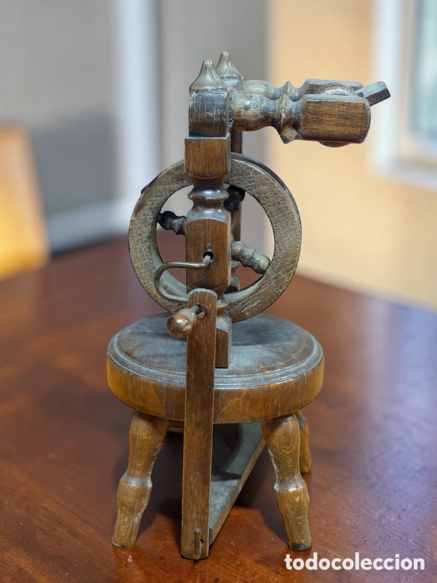 Antig&uuml;edades: Antigua rueca artesanal decorativa