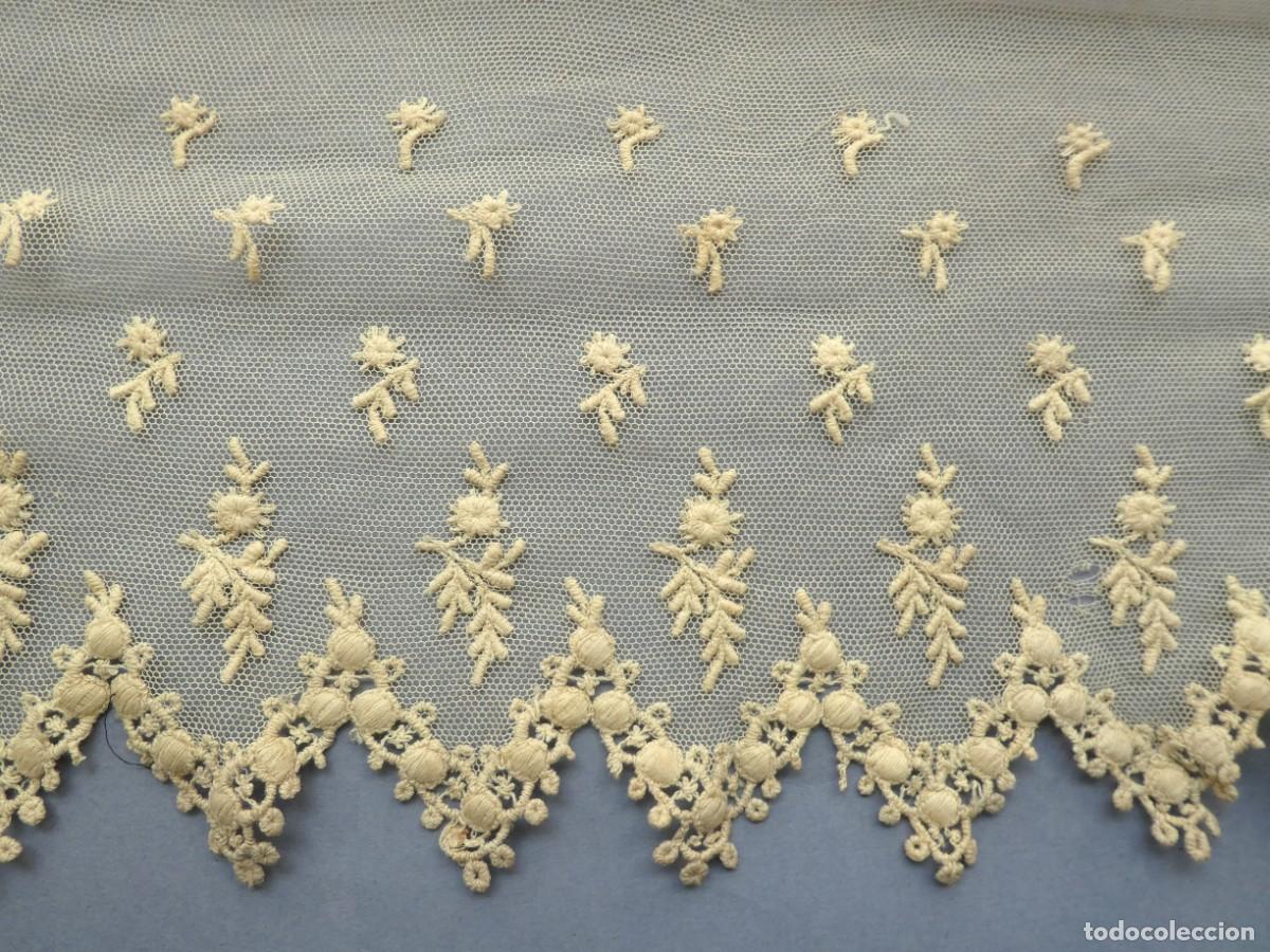 Antig&uuml;edades: ANTIGUO BAJO DE ENCAJE S.XIX