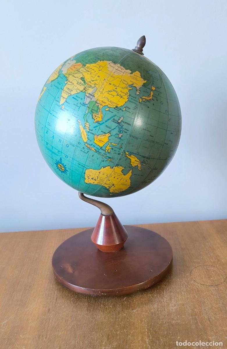 Antig&uuml;edades: Bola del mundo Carles Dalmau (18 cm. diam aprox)