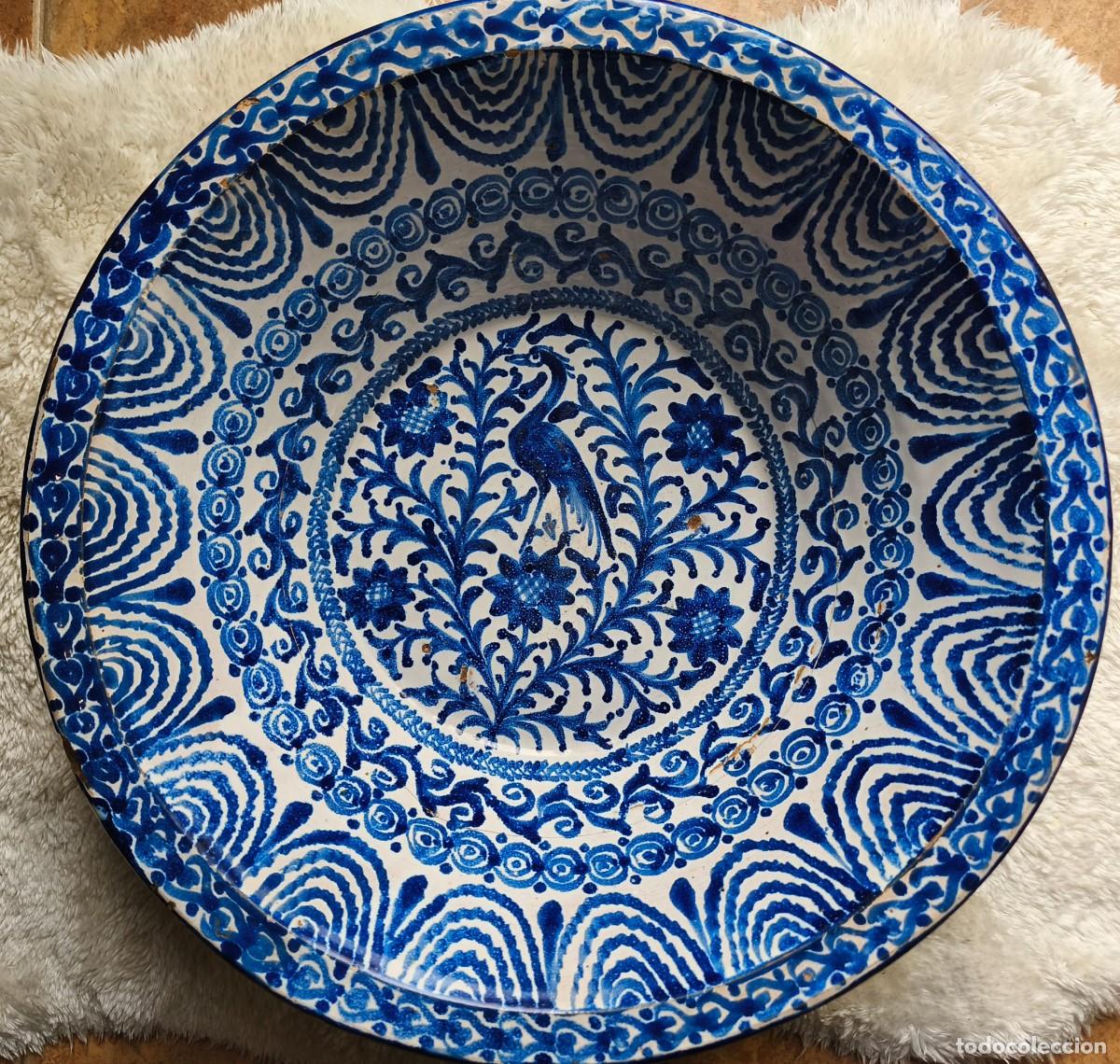 Antig&uuml;edades: DE MUSEO. RARO LEBRILLO DE CARRICOCHE DE FAJALAUZA 43X15CM