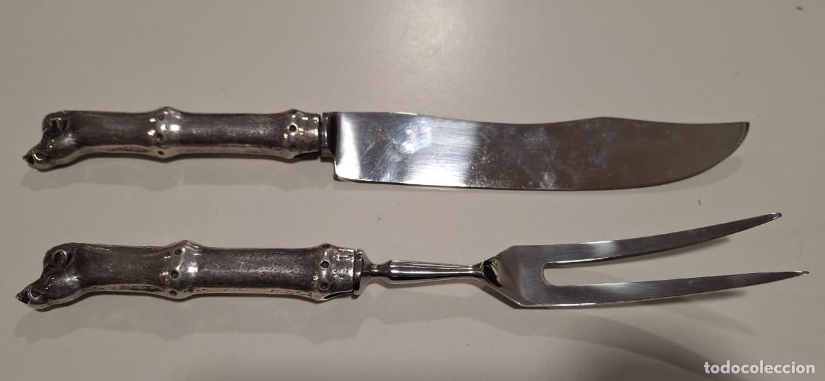 Antig&uuml;edades: Valent&iacute;, dos cubiertos de trinchar, mango ba&ntilde;ados en plata.