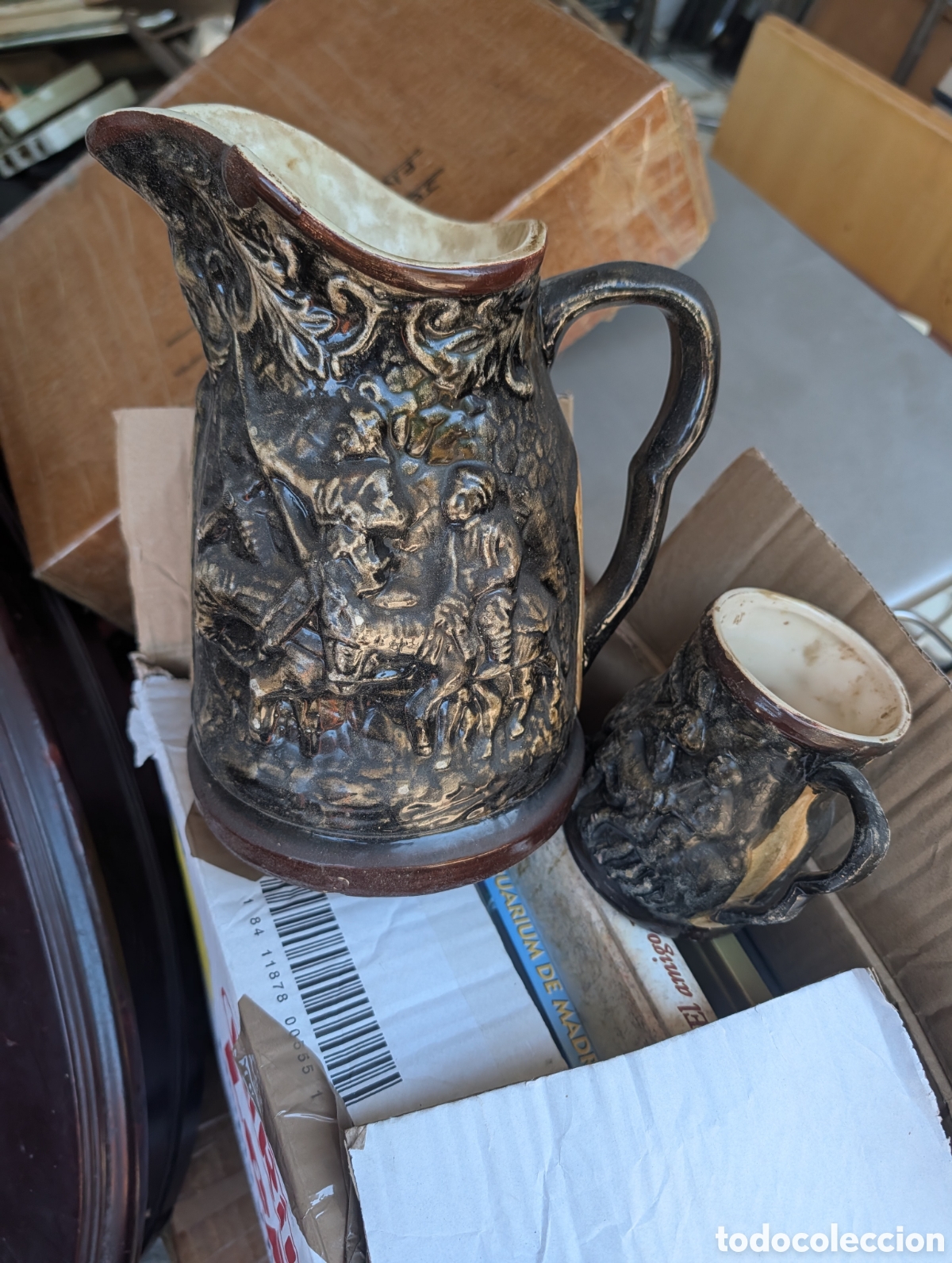 Antig&uuml;edades: 2 Tazas Steinzeug - Cer&aacute;mica Alemana en Relieve - Motivos El Quijote - Vintage