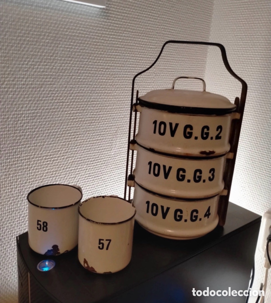 Antig&uuml;edades: Antigua fiambrera apilable de esmalte