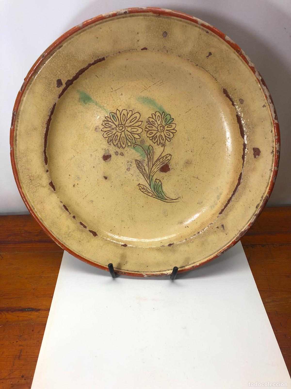 Antig&uuml;edades: 39 cm - Gran plato fuente Mataro terrissa catalana - Margaritas